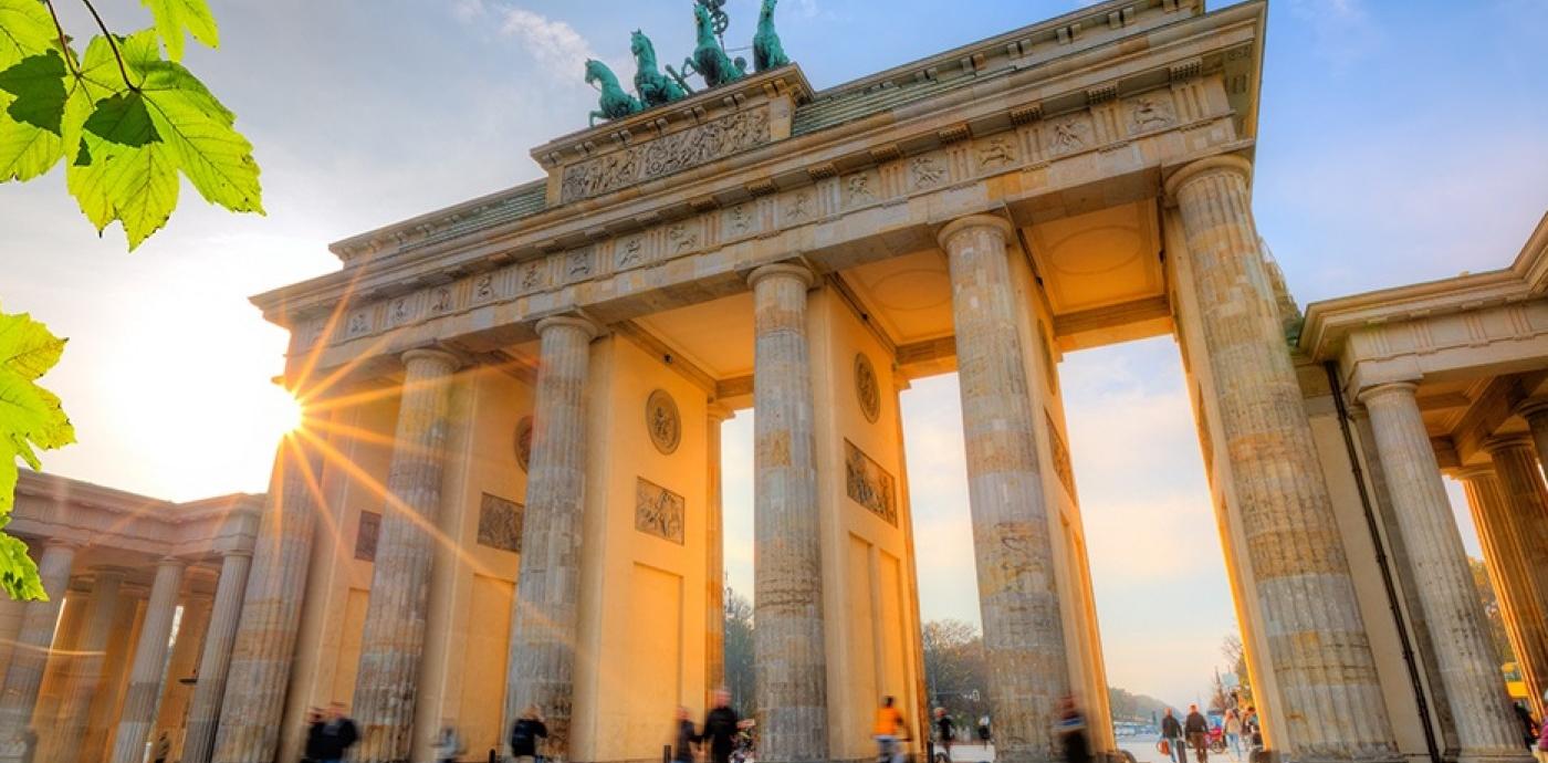 History trip to Berlin by air: 4 days, 3 nights