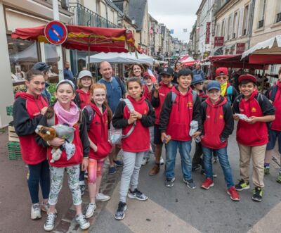 l_school-trips-to-normandy-bayeux-2-400×331-1