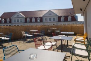 AO-Hackerbrucke-Outside-roof-terrace-300x200-3.jpg