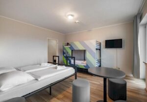 AO-Hauptbahnhof-munich-bedroom-2-300x208-3.jpg