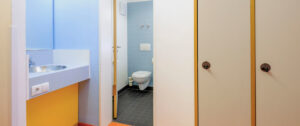 DJH-Jugendherberge-Munich-bathroom-300x126-2.jpg