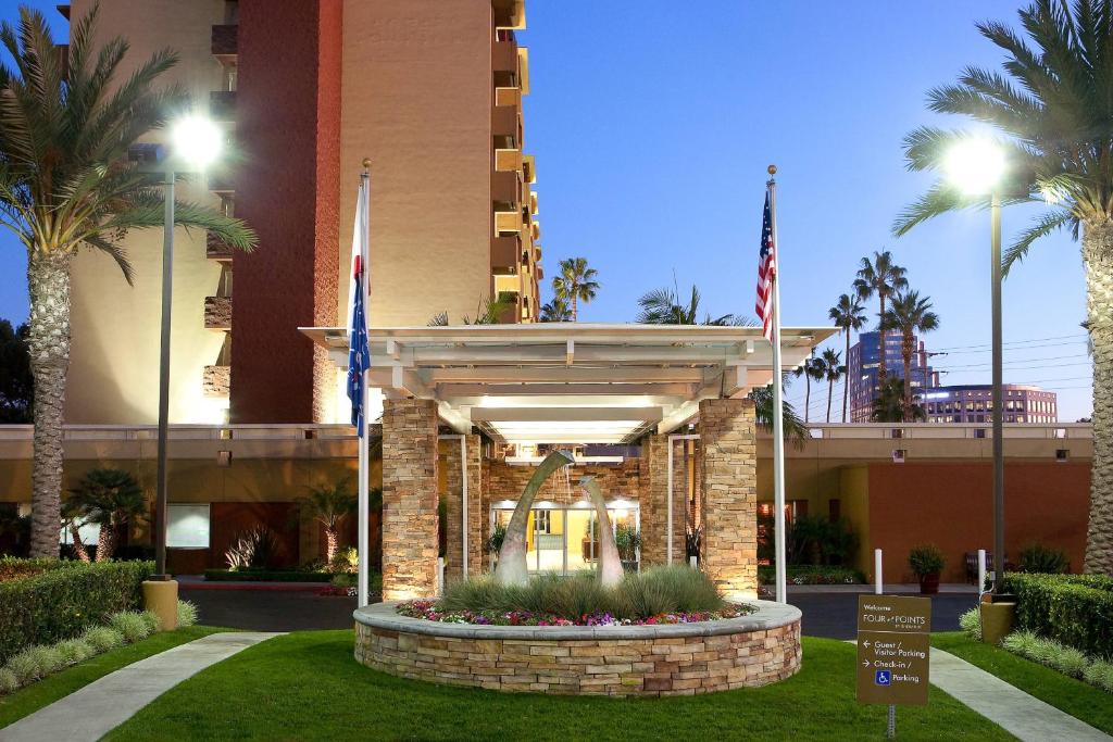 Four-Points-Sheraton-Westside-outside-1.jpg