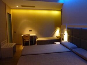 Hotel-Barcelona-House-room-1-300x225-6.jpg