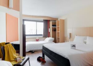 Ibis-Paris-17-Clichy-Batignolles-3-stars-bedrooms-300x214-2.jpg