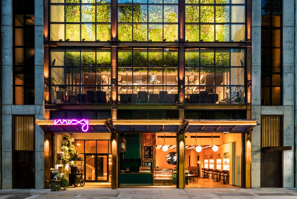 MOXY-Hotel-NYC-Outside-entrance-1.jpg