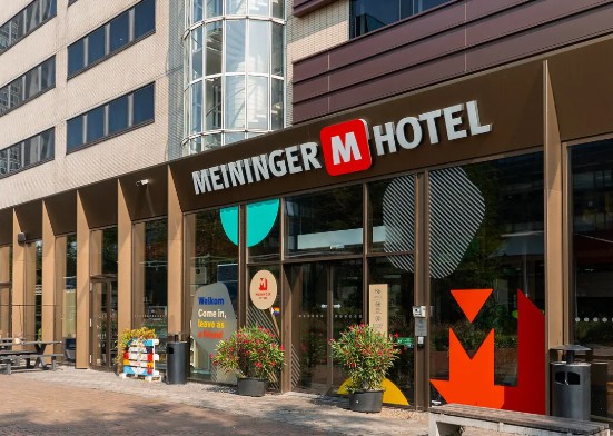 Meininger-Hotel-Amsterdam-City-West-Outside-2.jpg