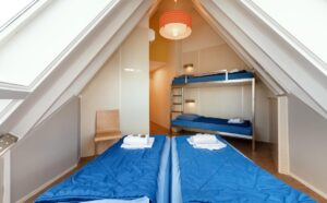 Stayokay-Rotterdam-Cube-Houses-bedroom-2-300x186-3.jpg