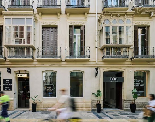 TOC-Hostel-Malaga-Outside-2.jpg