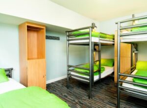 YHA-Stratford-Upon-Avon-bedroom-300x220-2.jpg
