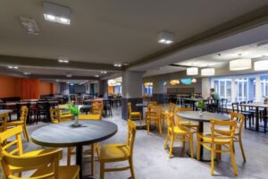 ao-dusseldorf-hauptbahnhof-dinning-room-2-300x200-2.jpg