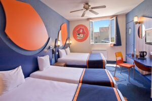 l_bedroom1-33-explorers-hotel-300x200-3.jpg