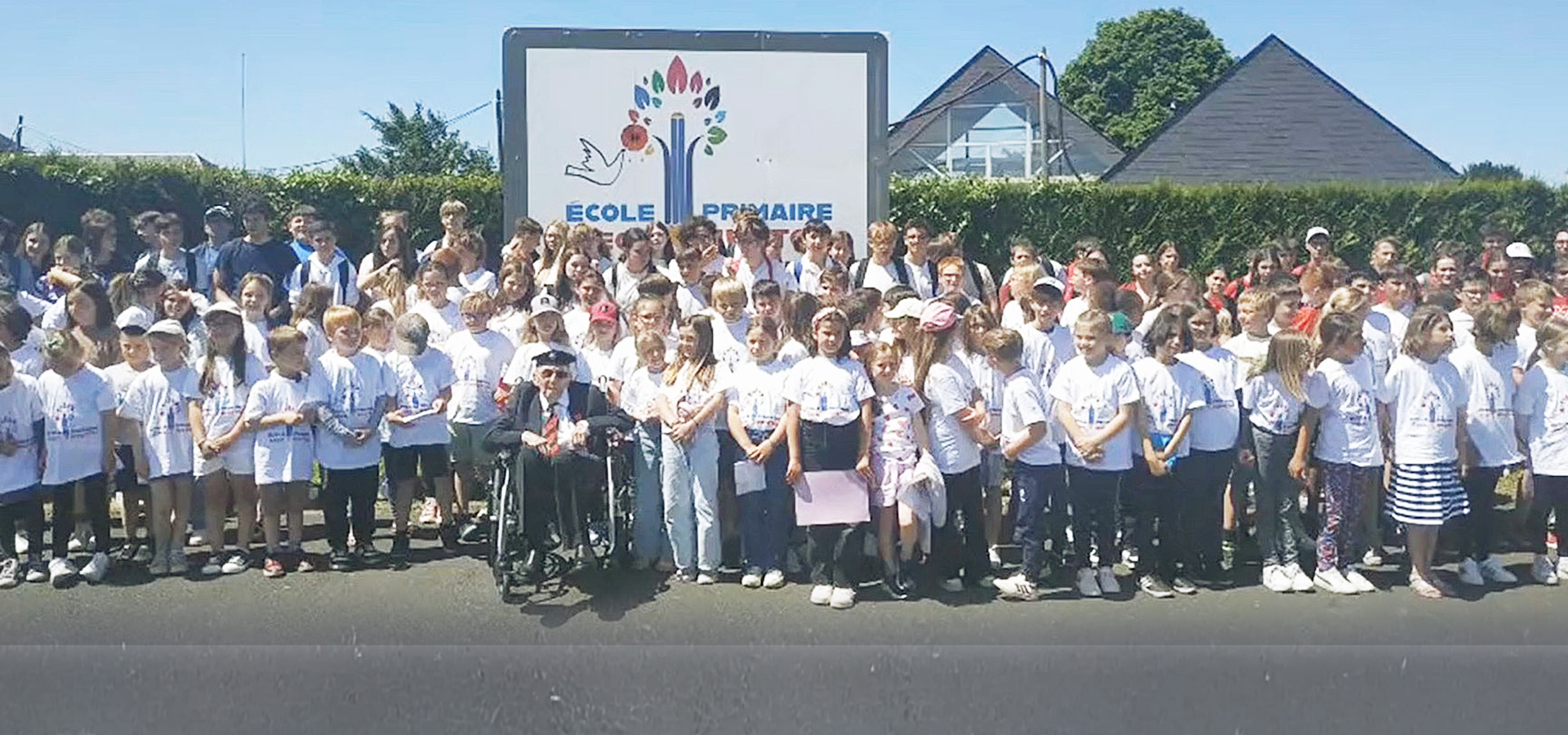 Ecole-Primaire-Cecil-Newton-1920px-x-900px