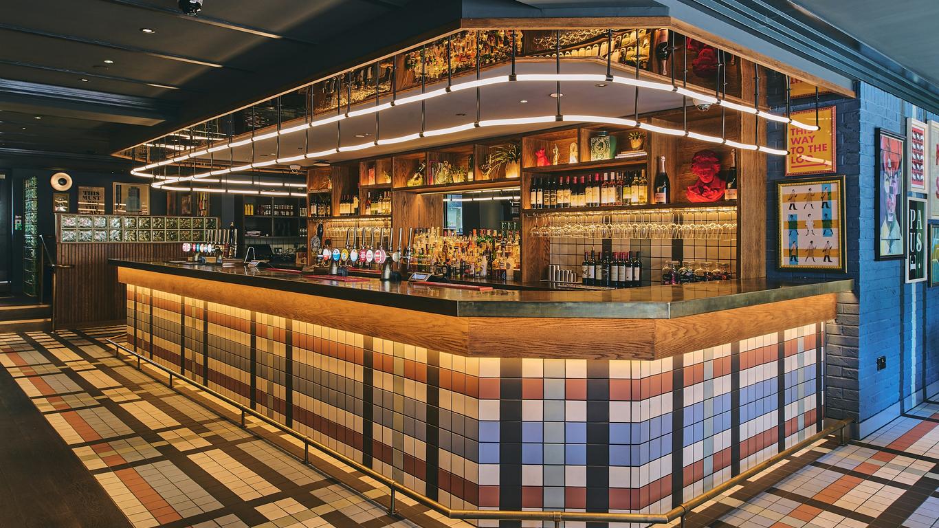 Royal National Hotel - Inside bar etc