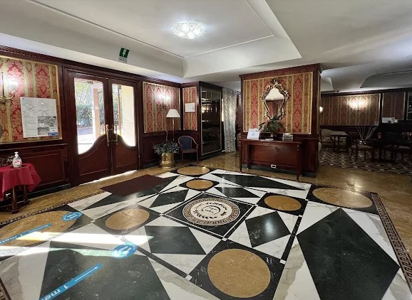 Entrance Room - Hotel Cilicia