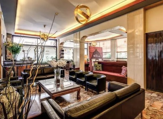 Entrance room - Hotel Pacific - Rome