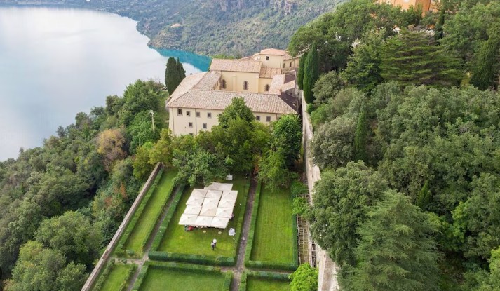Outside view - Villa Palazzola