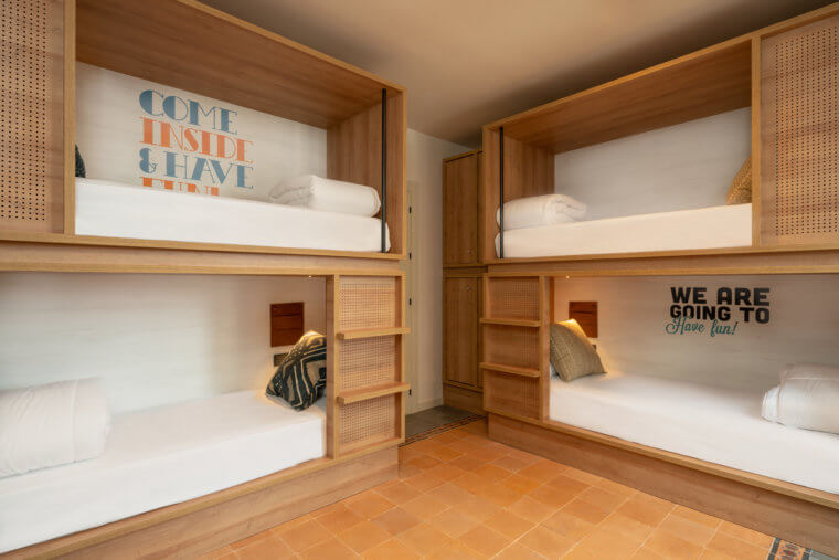 TOC Hostel Barcelona - bedroom 1