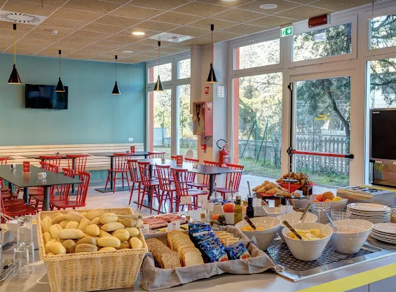 MEININGER Milano Garibaldi - Dinning room
