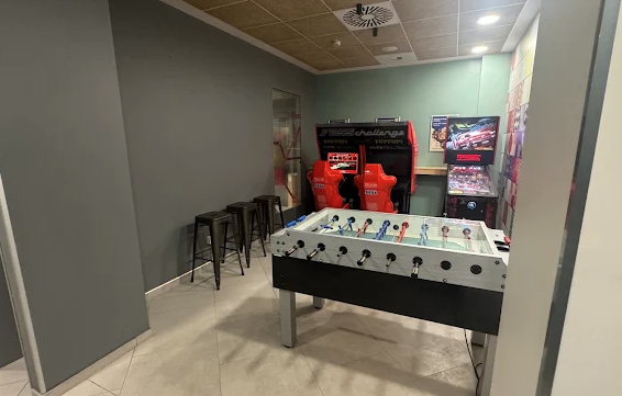 MEININGER Milano Garibaldi - Games Room
